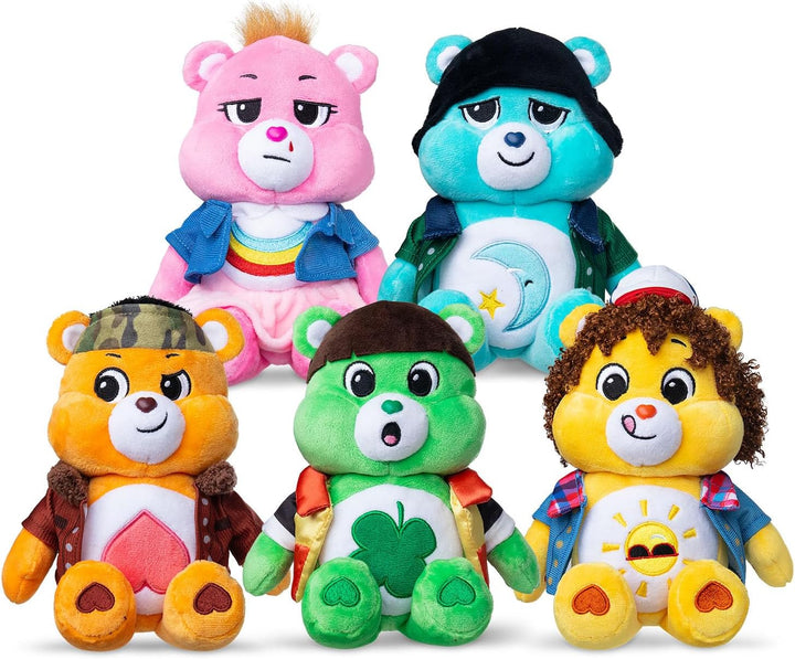 Basic Fun Care Bears x Stranger Things Tenderheart Bear als Lucas – 22 cm Fun Size Plüsch – Limitier