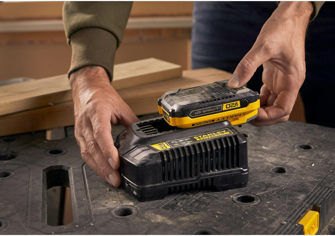 Stanley FatMax 18V Schnell-Ladegerät SFMCB14 (4A Ladestrom für schnelles Aufladen, einsetzbar für al