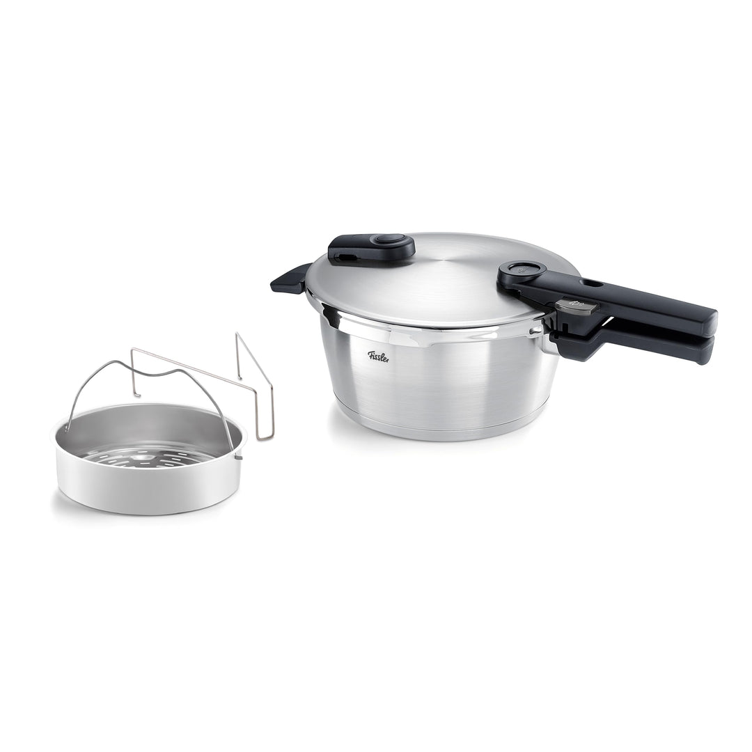 Fissler Vitaquick Premium/Schnellkochtopf (3,5 L, Ø 22 cm) m. Einsatz, Edelstahl-Dampfkochtopf, 2-Ga