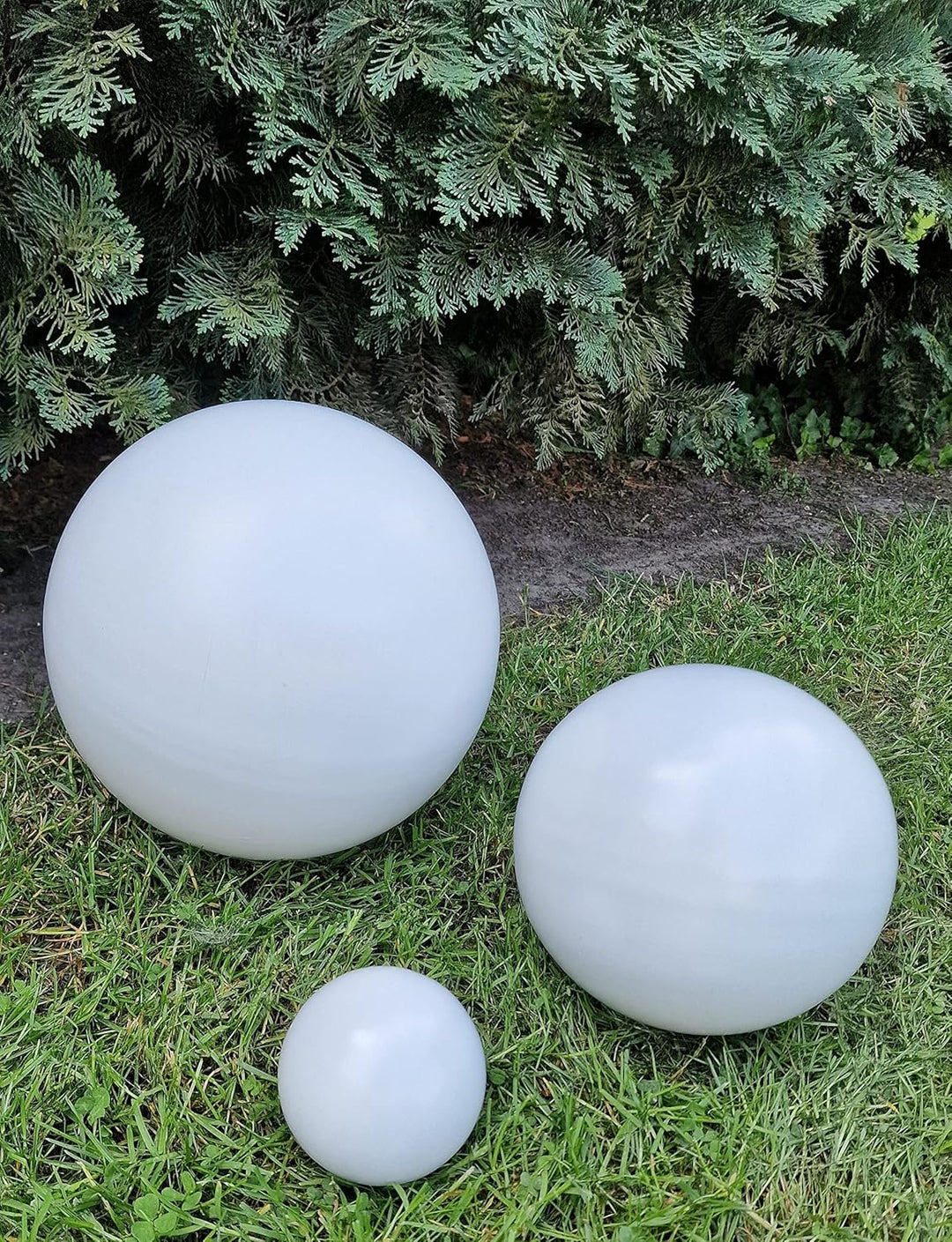 Dekokugel weiss matt 3er Set 40-30-20 cm aus Edelstahl Kugel Dekorationskugel Gartenkugel