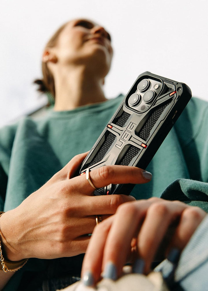 URBAN ARMOR GEAR Monarch Schutzhülle kompatibel mit Apple iPhone 14 Pro [Wireless Charging kompatibe