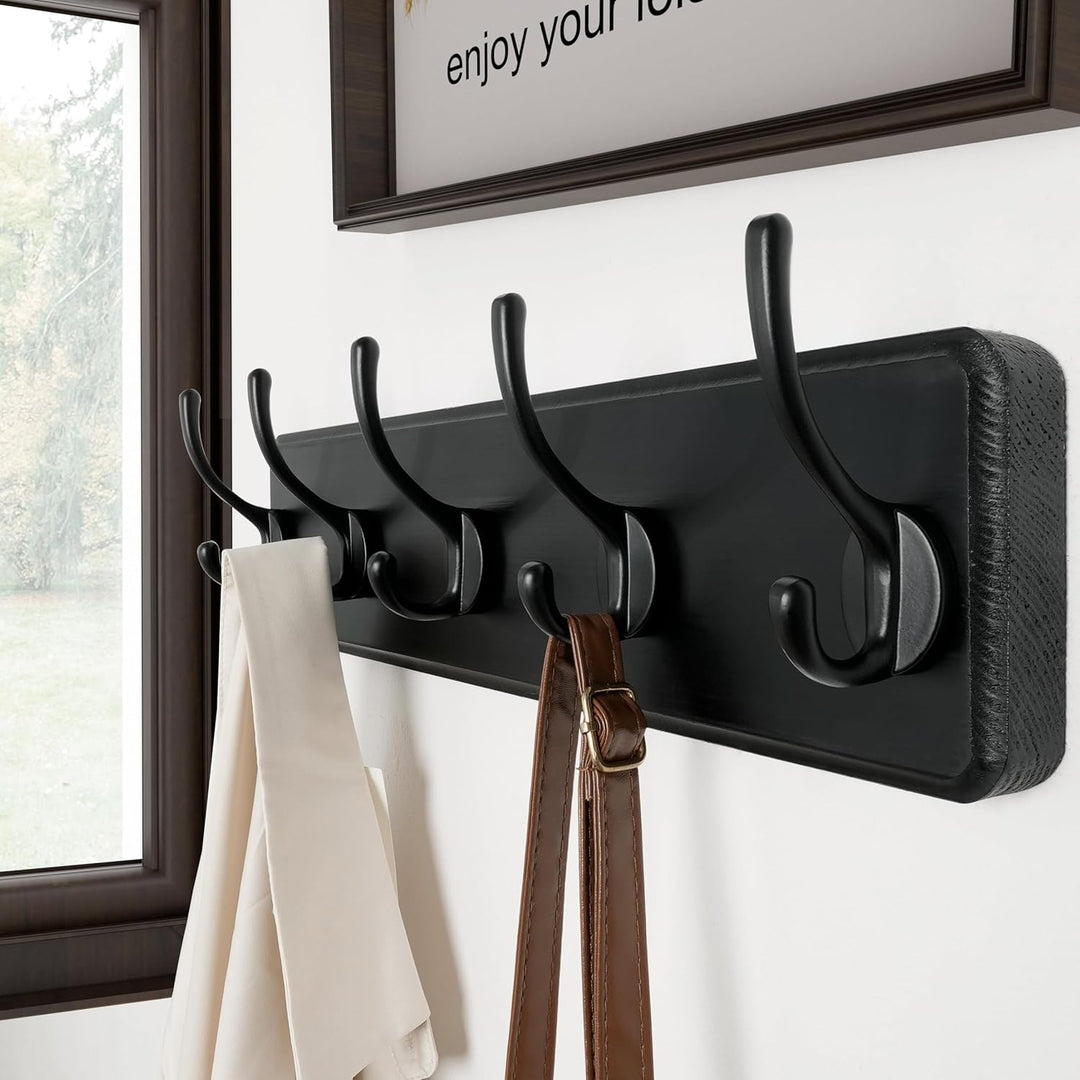 SKOLOO Garderobenleiste Holz Schwarz, 44 cm langer, hölzerner Kleiderhaken Wand, Rustikaler Stil, St