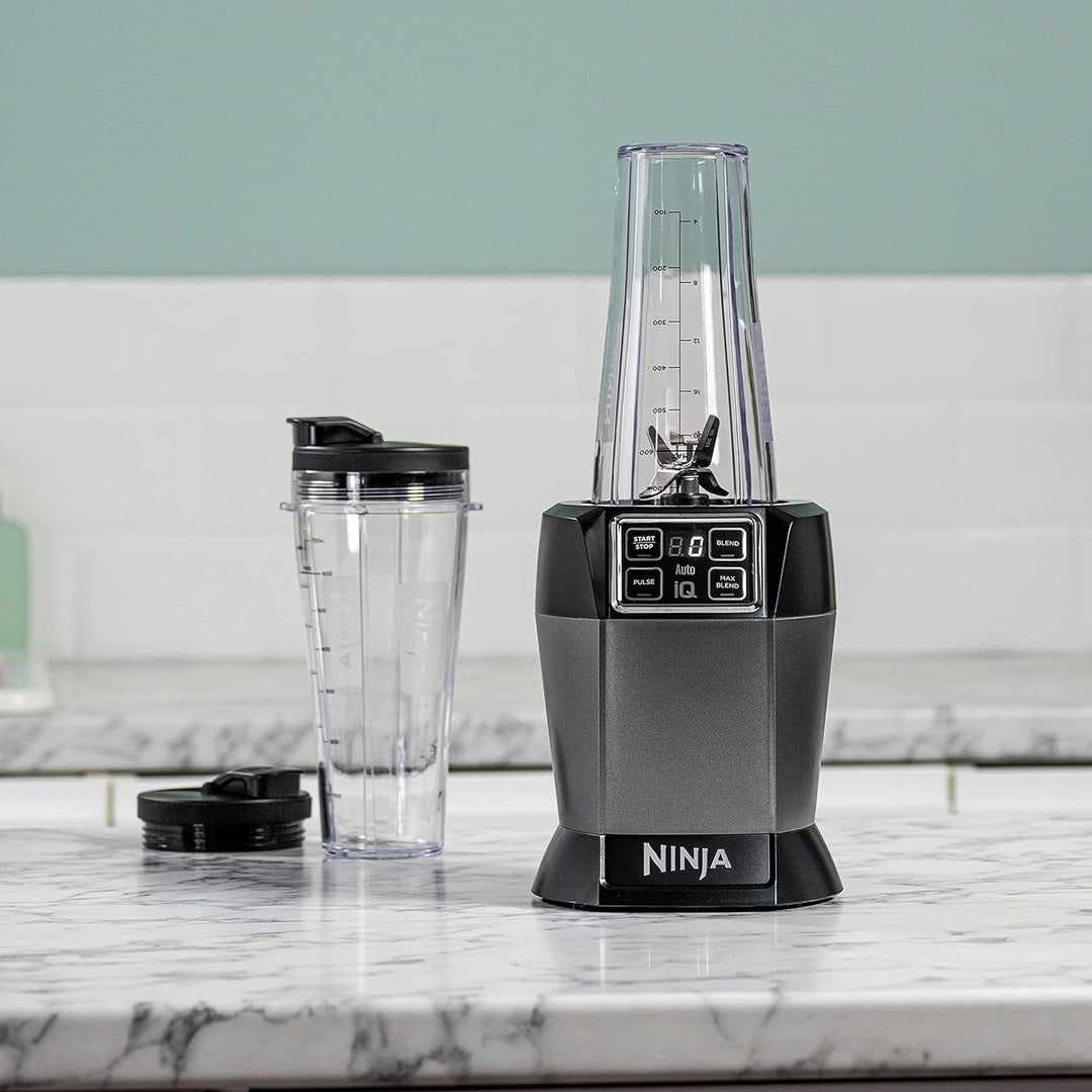 Ninja Mixer mit Auto-iQ [BN495EU] 1000 W, 2 x 700-ml-Becher, Schwarz/Silber Blender, Tritan, 700
