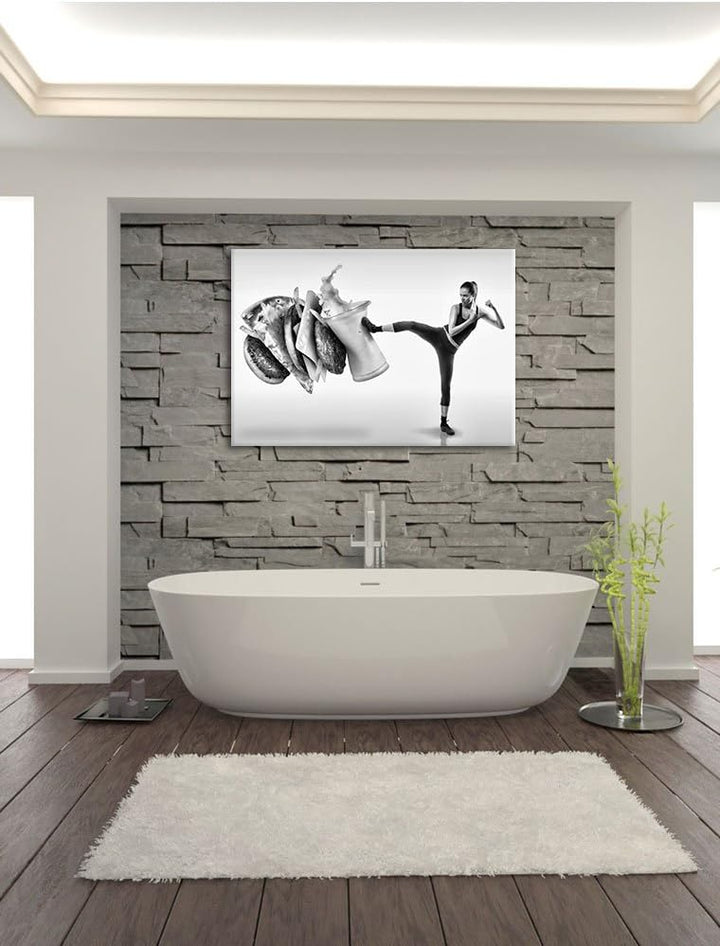 Pixxprint Starke Frau kickt gegen Fastfood / 100x70cm Leinwandbild bespannt auf Holzrahmen/Wandbild