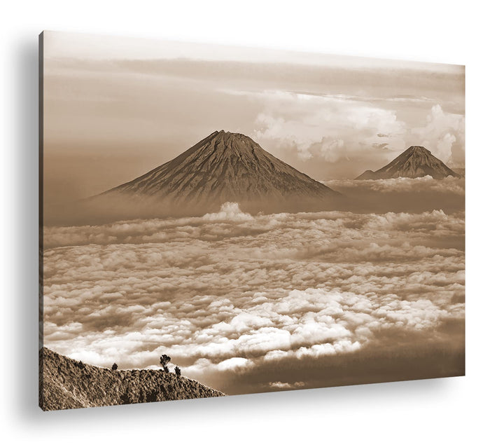 deyoli Vulkane in Java Indonesien Format: 80x60 Effekt: Sepia als Leinwandbild, Motiv fertig gerahmt