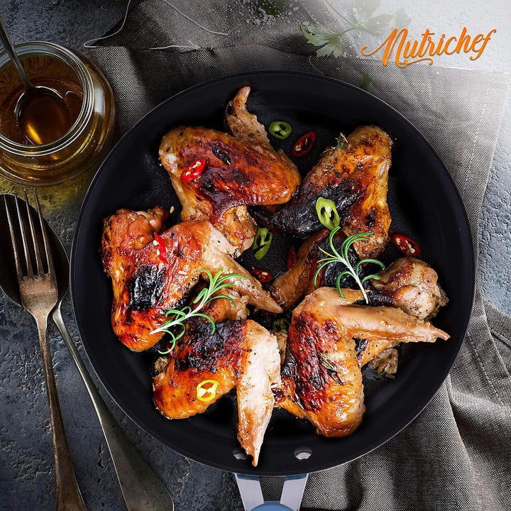 11'' Large Fry Pan - Stylish Kitchen Cookware with Elegant Diamond Pattern, Non-Stick (Works with Mo