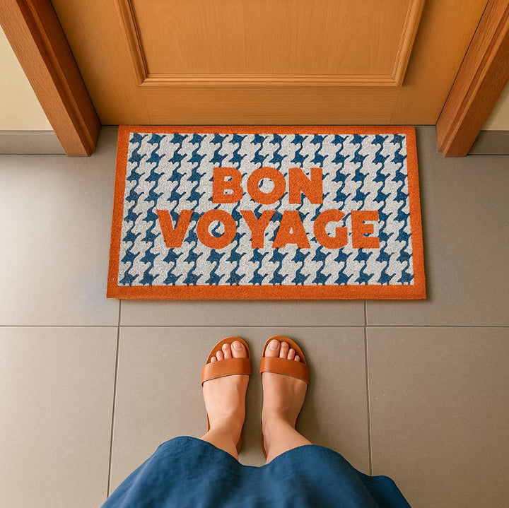 Fisura – Fussmatte “Bon Voyage” aus Kokosnuss mit Rutschfester PVC-Basis. Handbemalte Innenmatte in