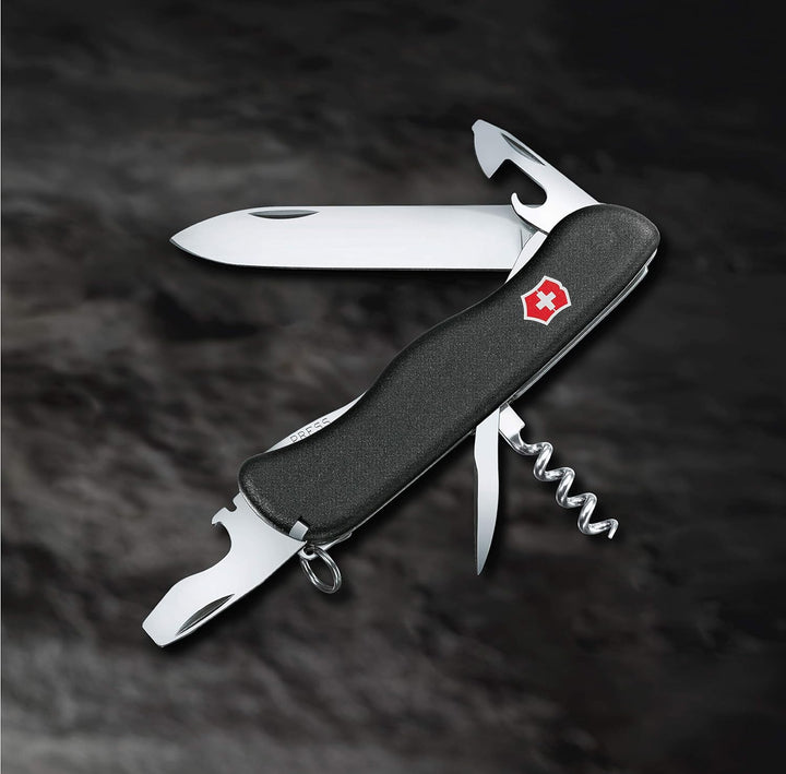 Victorinox Picknicker Taschenmesser (11 Funktionen, Feststellklinge, Schraubendreher) Schwarz, Schwa