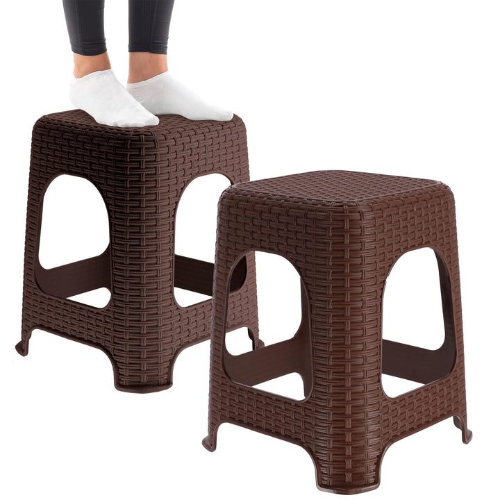 KADAX Hocker aus Kunststoff, Tritthocker bis 120 kg, Rattanhocker mit Antirutschfüssen, Badhocker, W