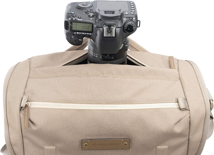 VEO RANGE 38 Schultertasche beige Beige Schultertasche VEO RANGE 38 BG, Beige Schultertasche VEO RAN