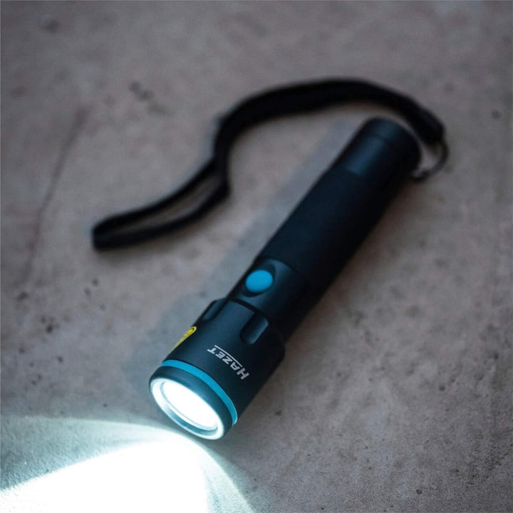 Hazet Taschenlampe (Lichtausbeute: bis 200 Lumen, Leuchtreichweite: bis 175 m, 3 Watt LED, mit Energ