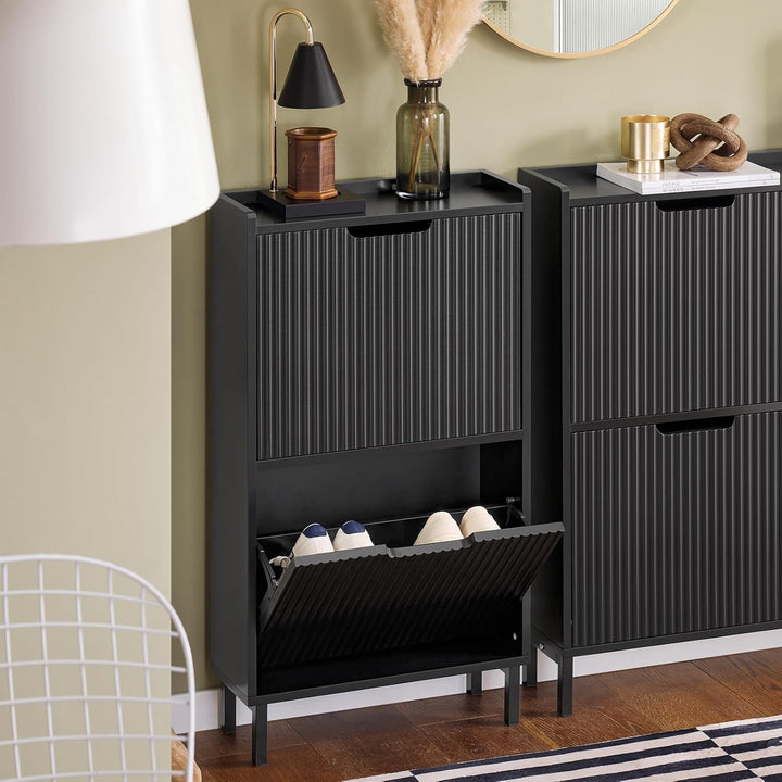 SoBuy Schuhschrank schmal mit 2 Klappen Platzsparender Schuhkipper Hoch Kommode Schuhregal geschloss