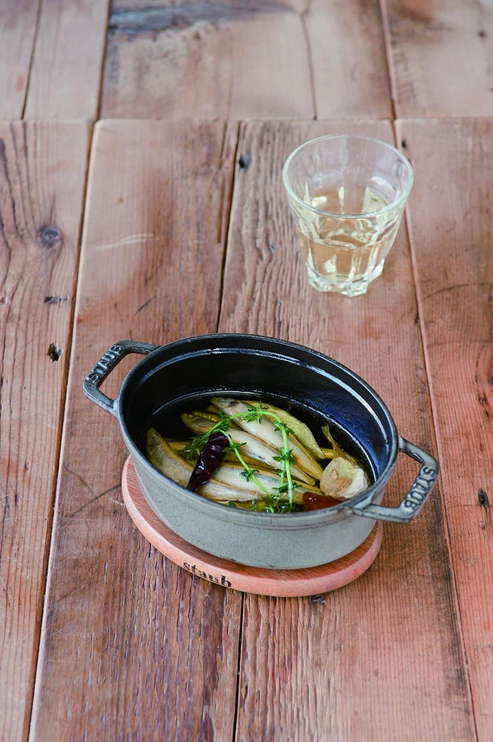 STAUB Cocotte, Gusseisen Bräter mit Deckel, 15 cm, 0,6 L, Oval, Alle Herdarten inkl Induktion, Made
