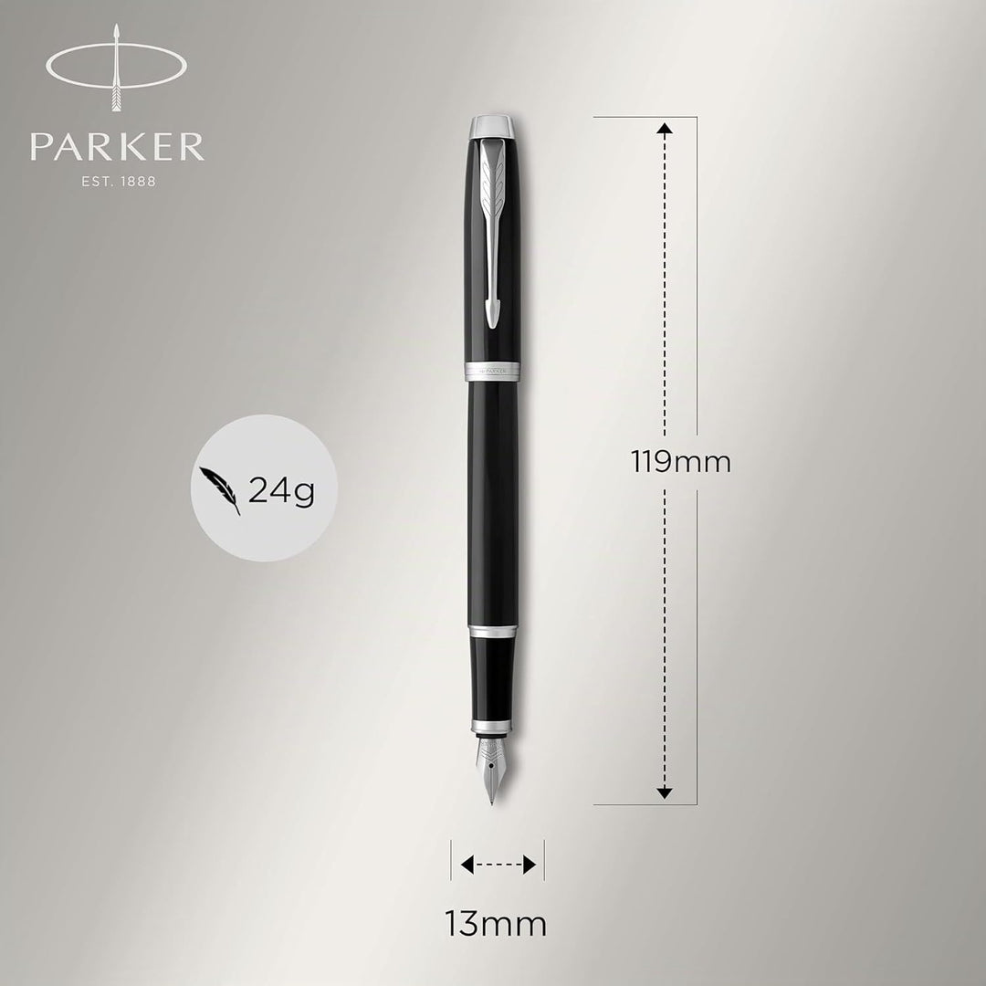 Parker IM Füller , schwarze Lackierung mit Chromzierteilen , Füllfederhalter mit mittlerer Feder , b