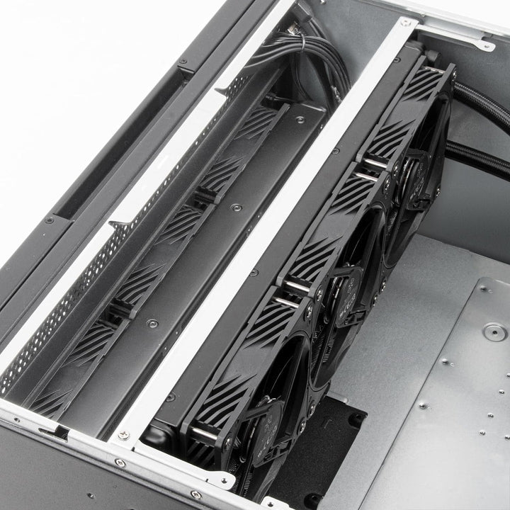 SilverStone Technology RM52, 5HE-Rackmount-Servergehäuse mit Zwei 360-mm-Lüftern und Flüssigkühlkomp