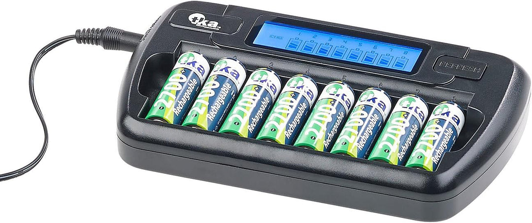 tka Köbele Akkutechnik Accu Ladegerät: Ladegerät für 8 AA(A)-Akkus, LCD-Display und Einzelschacht-Üb
