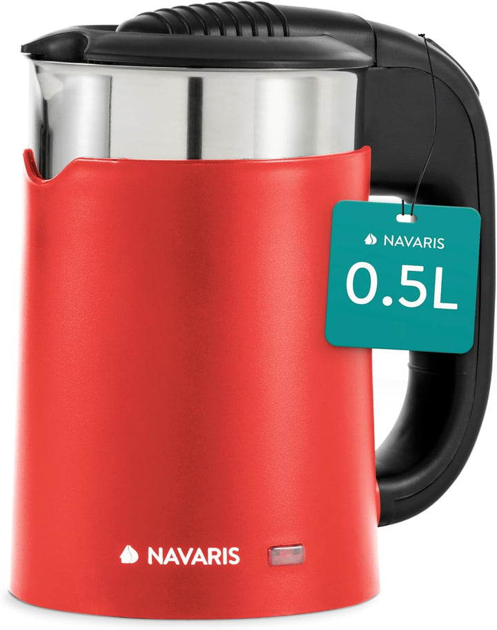 Navaris Edelstahl Reisewasserkocher 0,5L - mit 2 Trinkbechern - 16 x 11 x 17 cm - Mini Reise-Wasserk