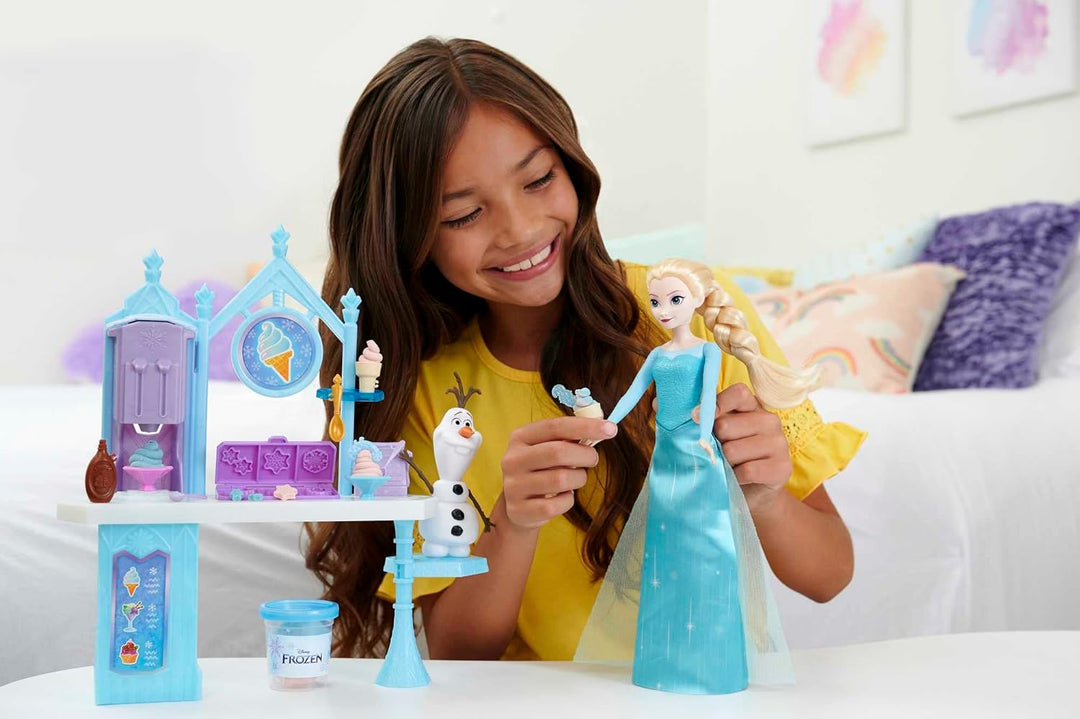 Disney Die Eiskönigin Spielzeug, Dessert-Spielset mit Elsa-Puppe, Olaf-Figur, Teig in 2 Farben und m