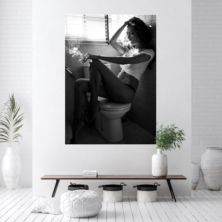 wandmotiv24 Poster als Wanddeko, Grösse Din A0, Model rauchend im Bad, Frau, Fotografie, Schwarz Wei