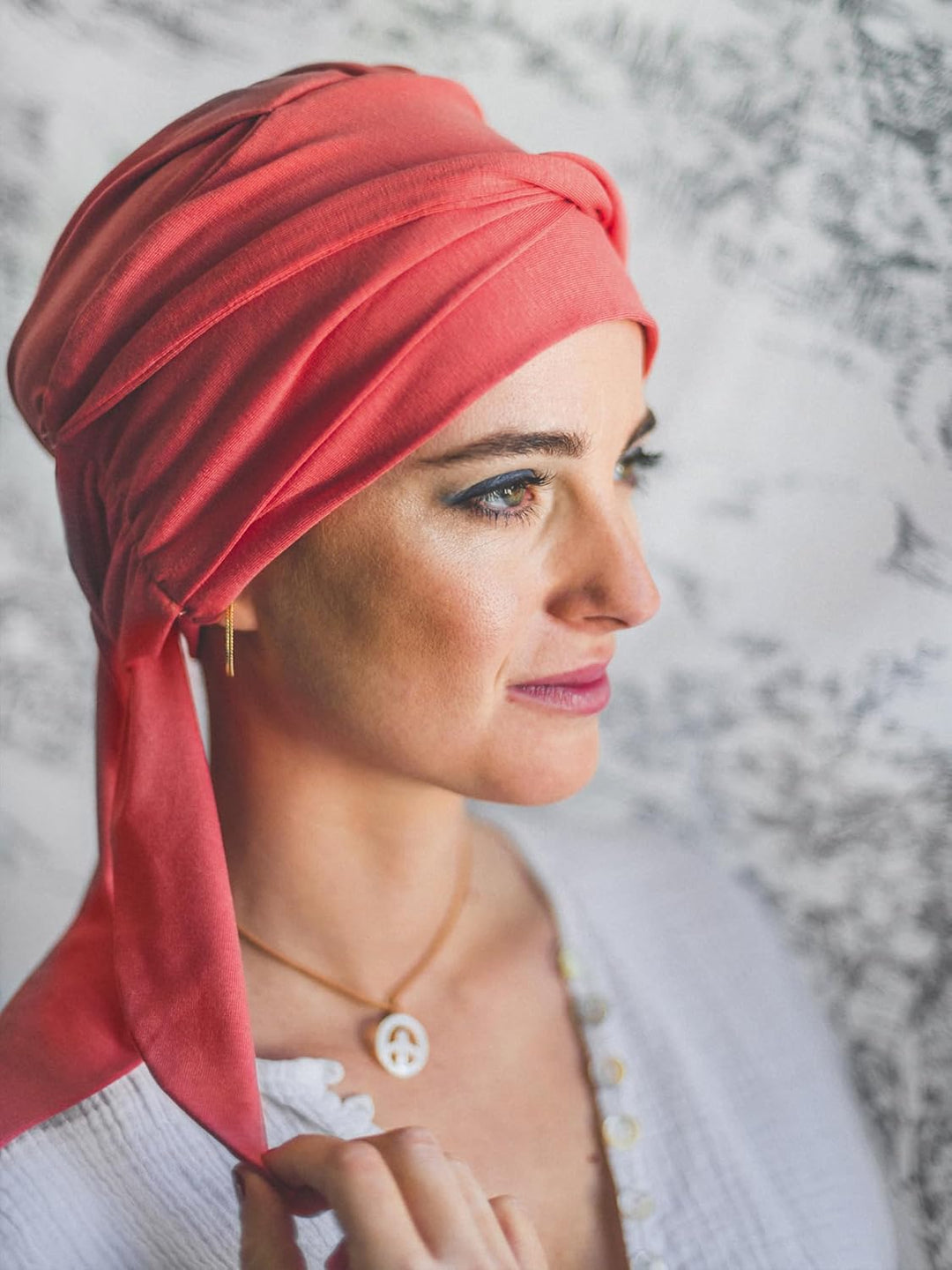 CAREBELL - Smooth - Bambus-Beanie für Chemotherapie und Alopezie mit Bändern (Koralle)