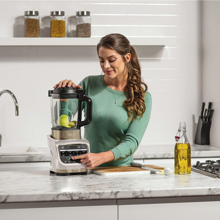 Ninja Foodi Mixer & Suppenbereiter, 10 Auto-iQ-Programme, 1,7L Glaskrug, heisser & kalter Mixer, int