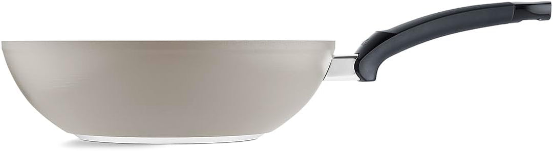 Fissler Ceratal / Aluminium-Wok (Ø 30 cm, 5,2 L) Keramik-Bratpfanne beschichtet antihaftend, hoher R