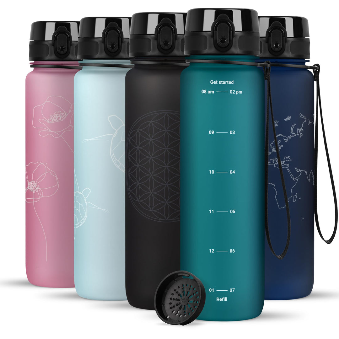 720°DGREE Trinkflasche 1l mit Motivationsskala “uberBottle“ +Sieb - BPA-Frei - Wasserflasche für Uni