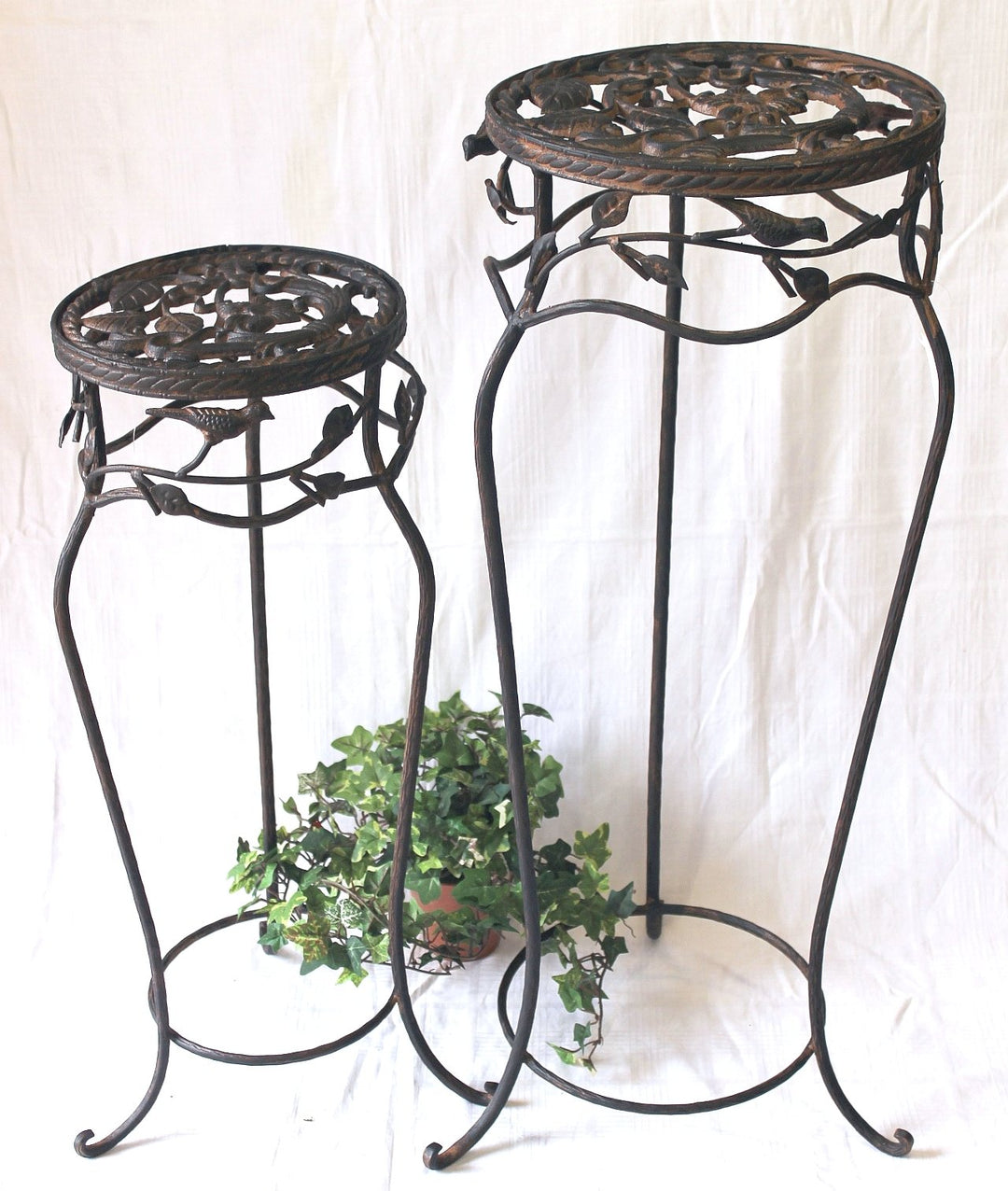 DENK Blumenhocker Avis 18215 Blumenständer 2er Set 65 und 78cm Hocker Beistelltisch 2 er Set 65 und