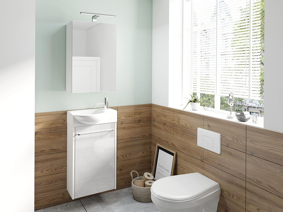 byLIVING Spiegelschrank SPREE, Badschrank mit LED Beleuchtung und Schalter-/ Steckerbox /Spiegeltür