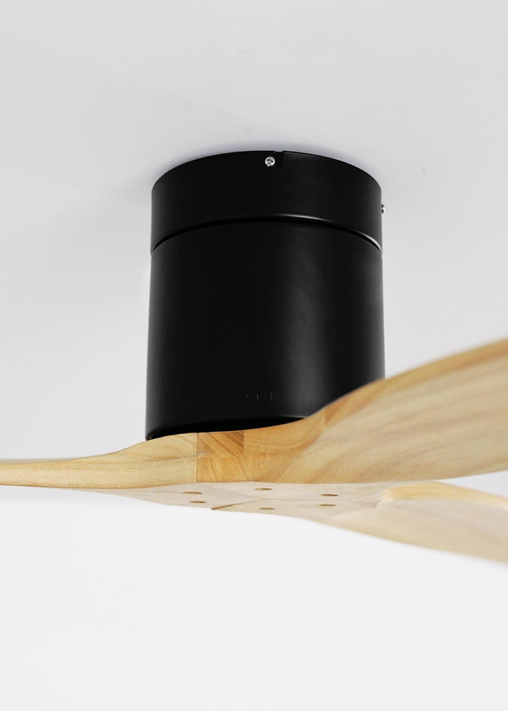 CREATE / WINDCALM/Deckenventilator mit Fernbedienung, schwarzer Sockel mit Naturholzflügeln / 40W, L