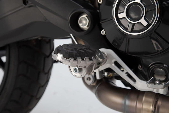 SW-Motech EVO Fussrasten-Kit - Ducati Modelle/Benelli TRK 502 X (18-).