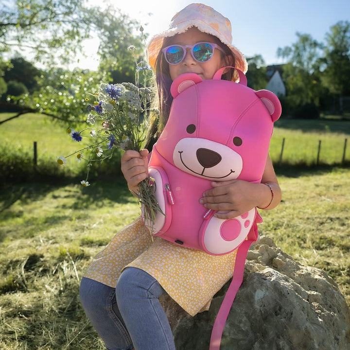 Pandana Grosser Kinderrucksack Bella Bär mit Brustgurt für Mädchen im Kindergarten oder Kita aus iso