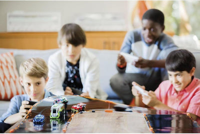 Anki Overdrive Starter Kit Autorennbahn Auto Rennstrecke Rennbahn inkl. 2 Rennauto App Steuerbar