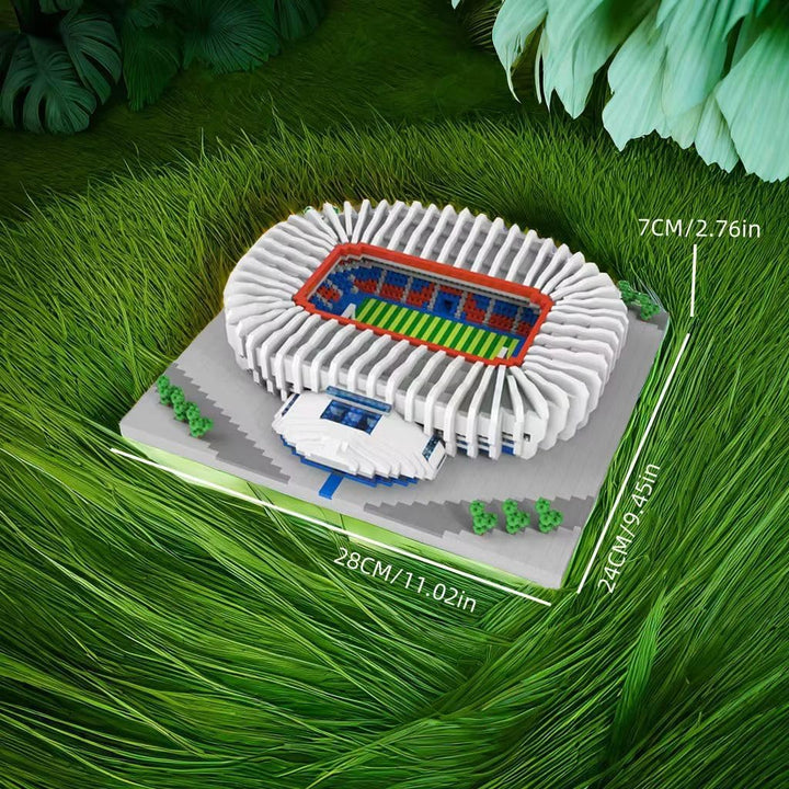 Architekturmodell zum Zusammenbauen mit Miniaturbausteinen. Fussballstadion in Paris, Frankreich. Pr