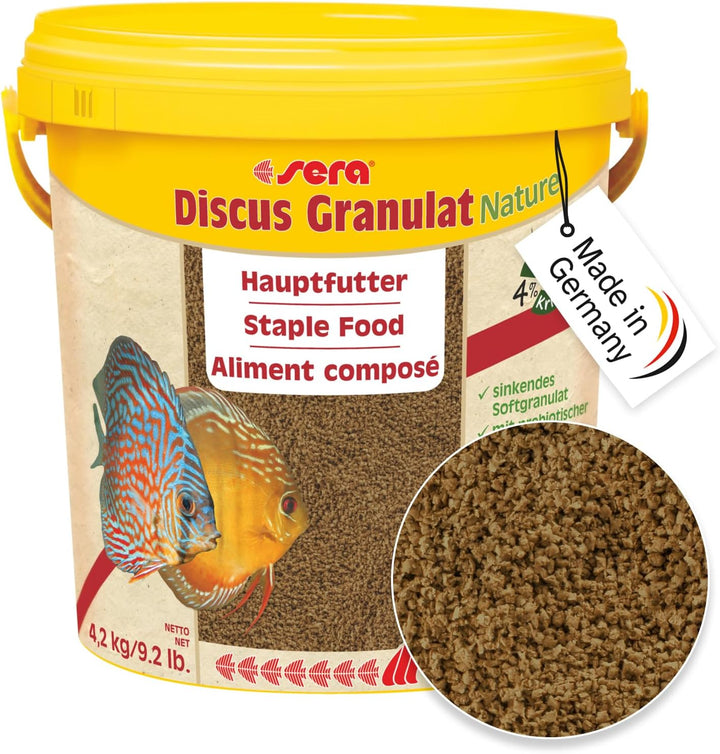 sera Discus Granulat Nature 10 L (4,2 kg) - Hauptfutter für alle Diskusfische, Futter für Diskus