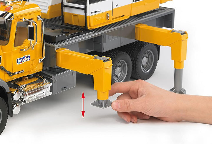 bruder 02818 - Mack Granite Liebherr Kran-LKW - 1:16 Fahrzeuge Kranwagen Baufahrzeug