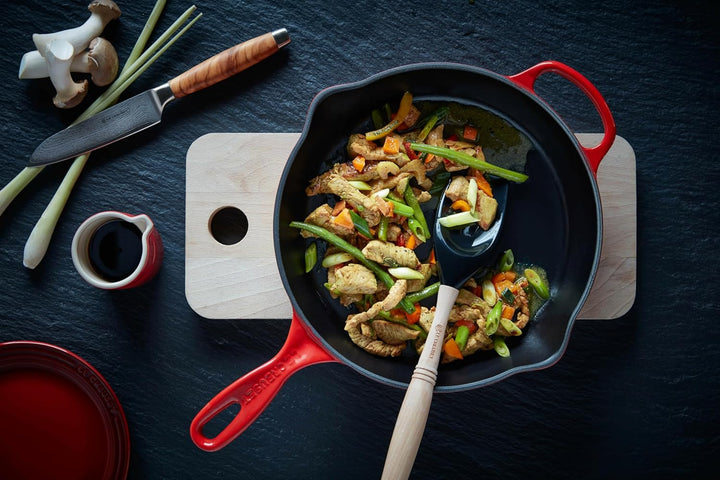 LE CREUSET Signature Hohe Brat- und Servierpfanne aus Gusseisen, für alle Herdarten und Backöfen, 26