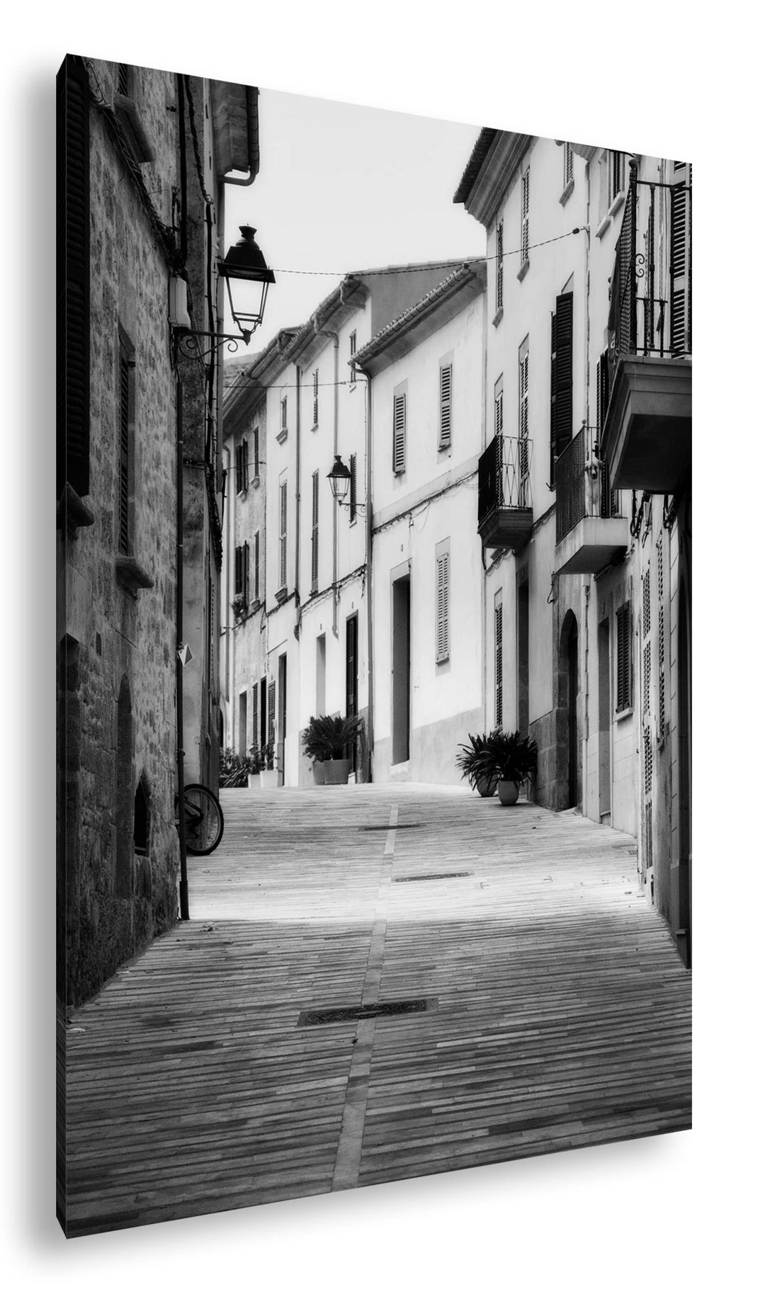 Fussweg in der Altstadt Format: 100x70 cm Effekt: Schwarz&amp;Weiss als Leinwandbild, Motiv fertig gerah