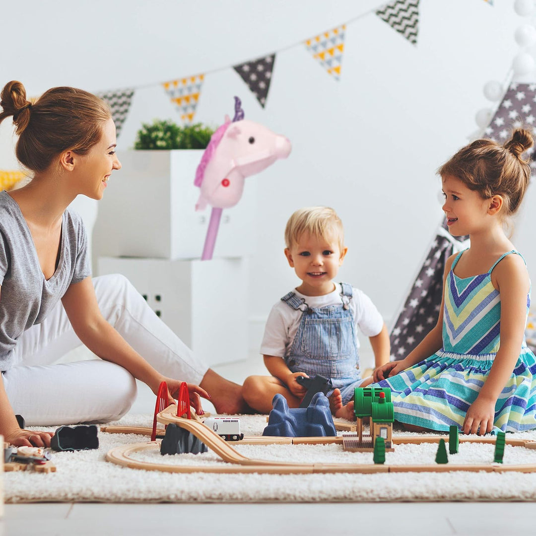 Relaxdays 10023852 Steckenpferd Einhorn, mit Sound, aus Holz & Plüsch, niedliches Stockpferd, Wieher