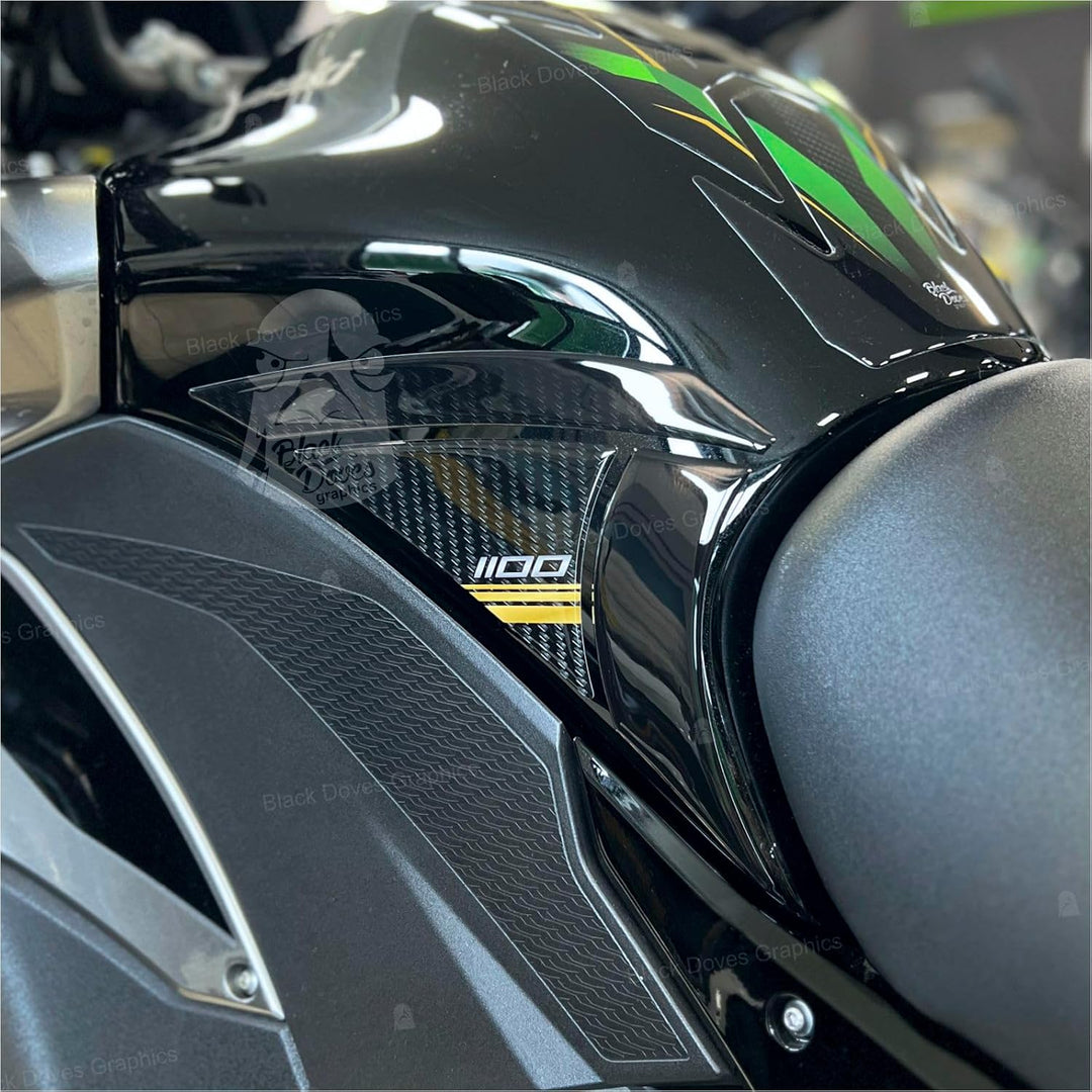 Black Doves Graphics 3D-Aufkleber aus Harz, Schutz kompatibel mit Kawasaki Versys 1100 SE 2026 (GN1)