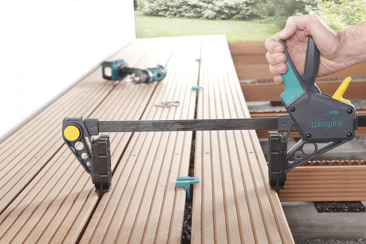 wolfcraft Montagezwinge 6985000 – Zwinge für den Terrassenbau – Distanzhalter für den Bau einer Holz