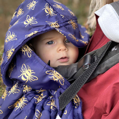 Babywearing: Wasserfester Wetterschutz für Tragetuch und Babytrage