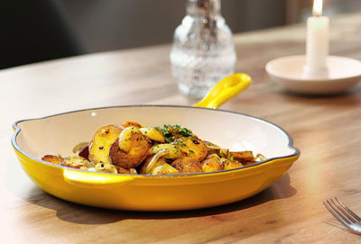 ECHTWERK Bratpfanne aus Gusseisen mit Emaille-Beschichtung, Gusseisenpfanne, Ofenpfanne mit zwei Gri