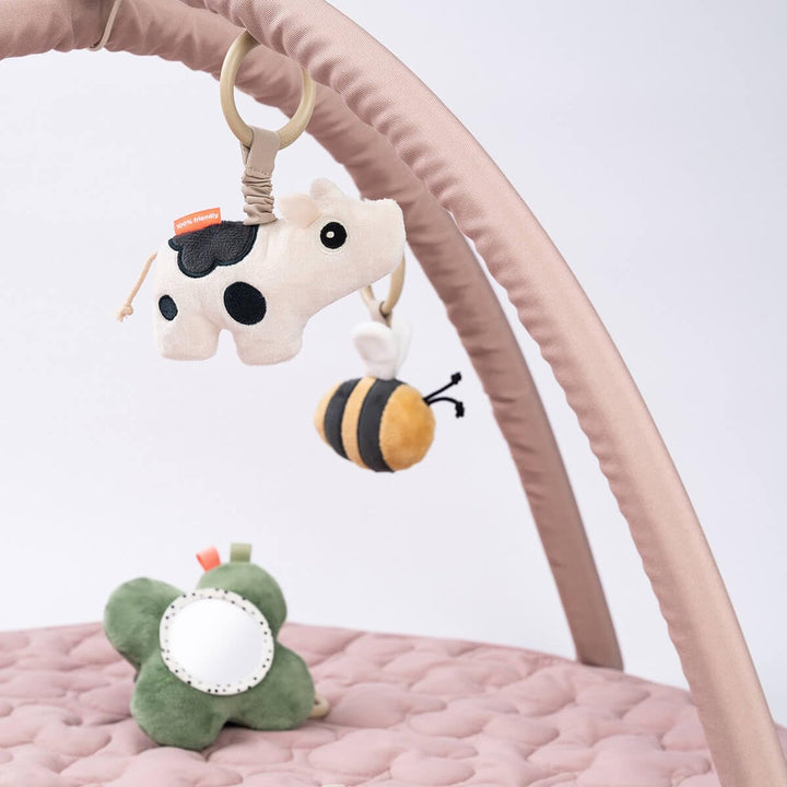 Done by Deer Spielbogen Baby mit Spielmatte und 4 x Anhänger/Babyspielzeug - Rassel, Glöckchen, Knis
