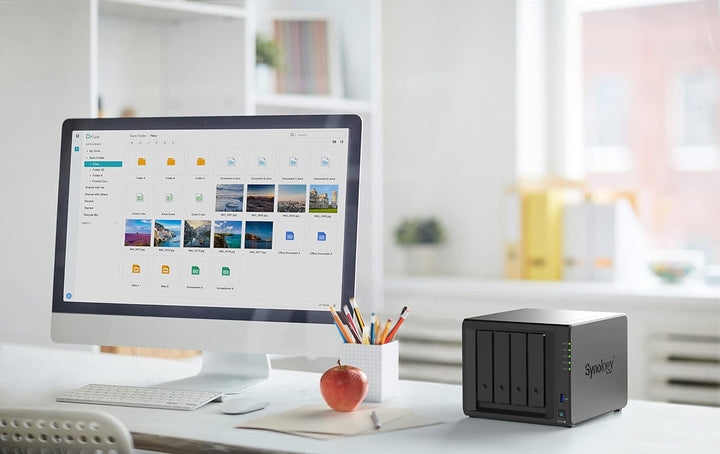 Synology 4 Bay NAS DiskStation DS920+ (ohne Disk), 4 Steckplätze; 4 GB DDR4 4-bay; 4GB DDR4 DS920+,