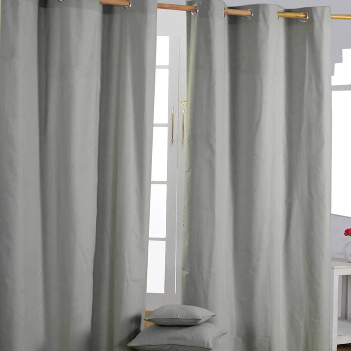 HOMESCAPES 2er Set eifarbige Ösen Gardinen je B117 x L137 cm aus 100% Baumwolle, blickdichte Vorhäng