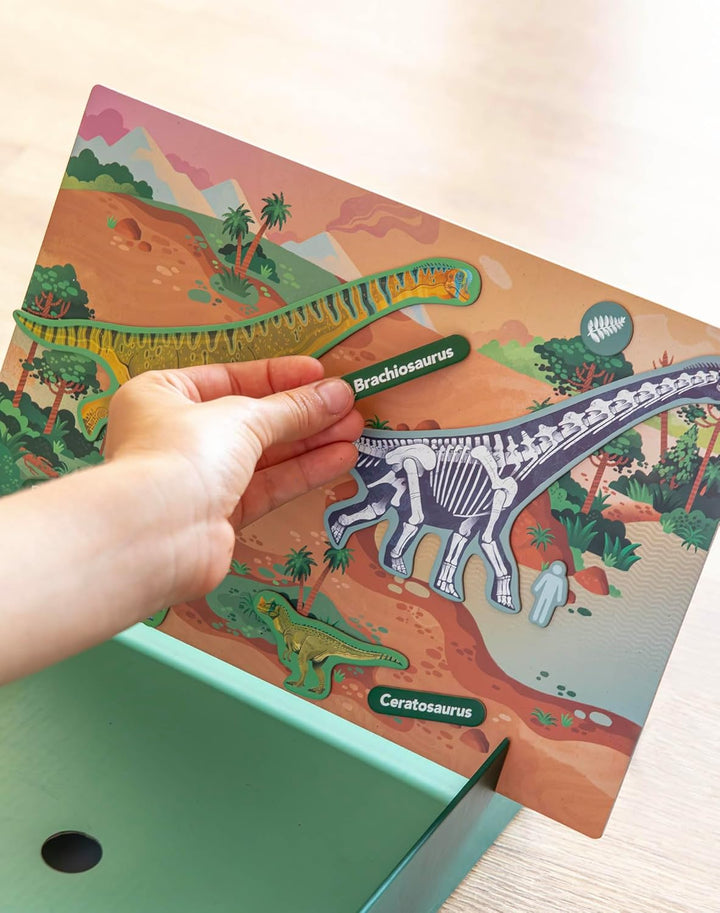 APLI Kids 20139 Magnetisches Lernspiel, Dinosaurier, Tafel mit 44 Magnetteilen und Erläuterungskarte