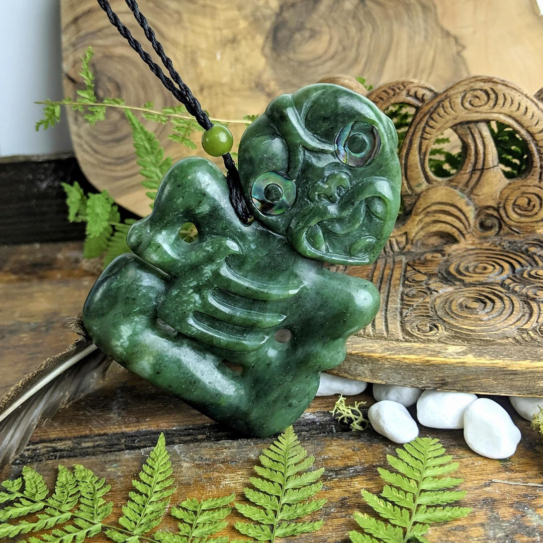 81stgeneration Anhänger Halskette Abalone HEI Tiki Skulptur Geschnitzte Nephrit-Jade für Herren