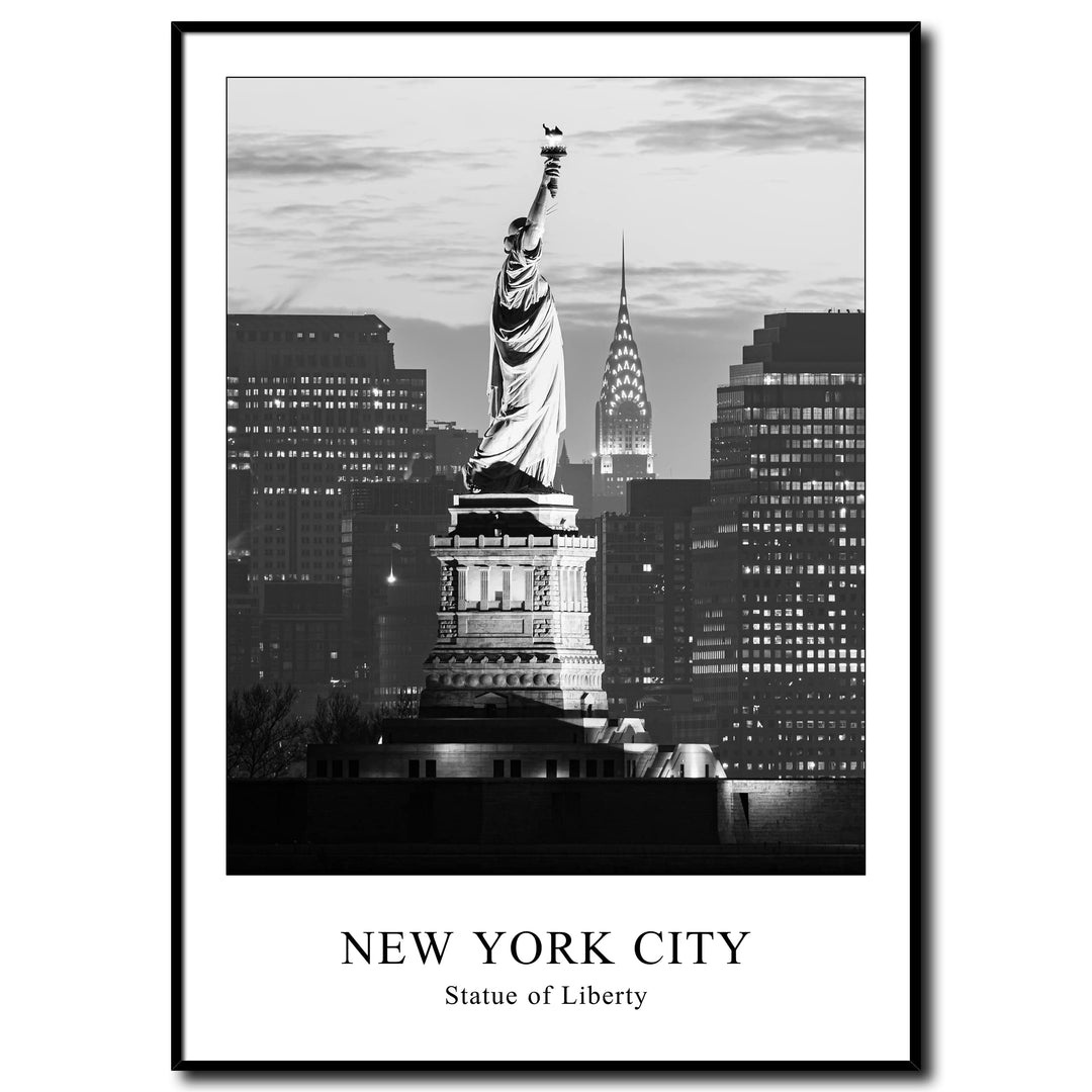 daazoo Rahmenbild Statue of Liberty & Chrysler Building | Wandbild mit Rahmen schwarz Hochformat | B
