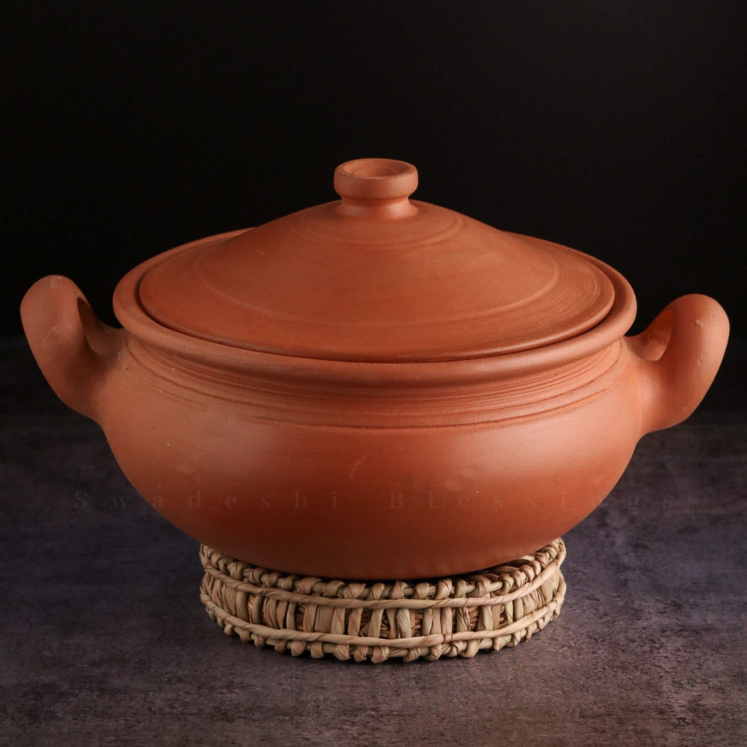 Swadeshi Blessings Exklusive Reihe unglasierter Tontopf zum Kochen & Servieren mit Deckel/Erdkadai/M